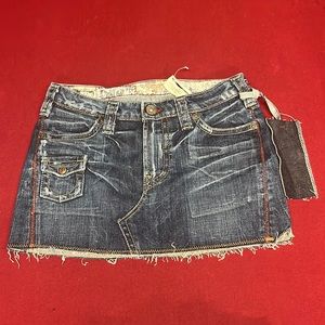 Designer low rise skirt